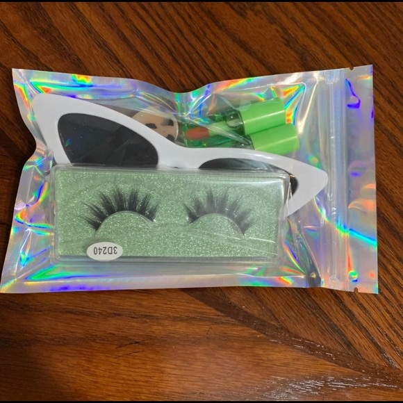 Beauty Bundle - Picture 2 of 2